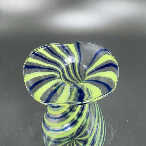 Vintage 1930s Bimini Glass Miniature Vase Vessel Thin Blown Glass Delicate Swirl - Picture 4 of 13